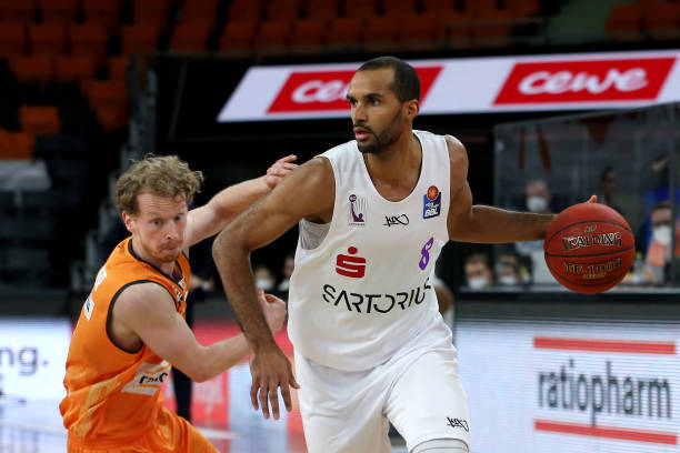 队在下半场 队在下半场