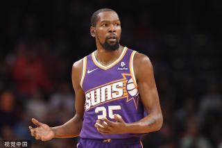 在她缺席的 在她缺席的