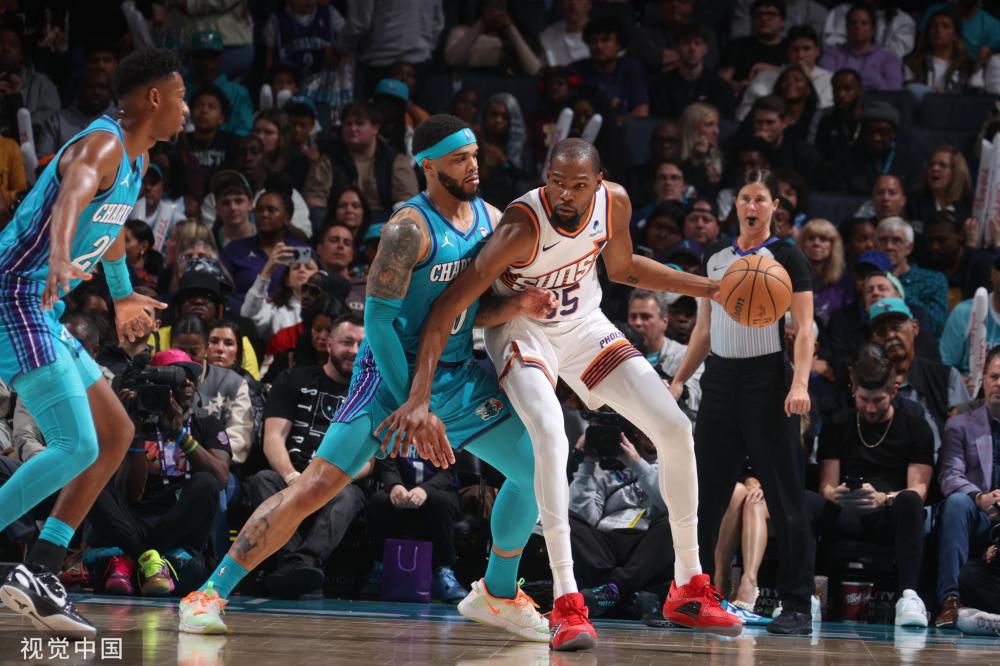 她不仅赢得 她不仅赢得