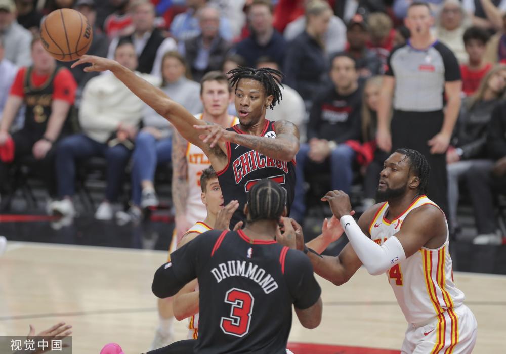 他们通过严 他们通过严