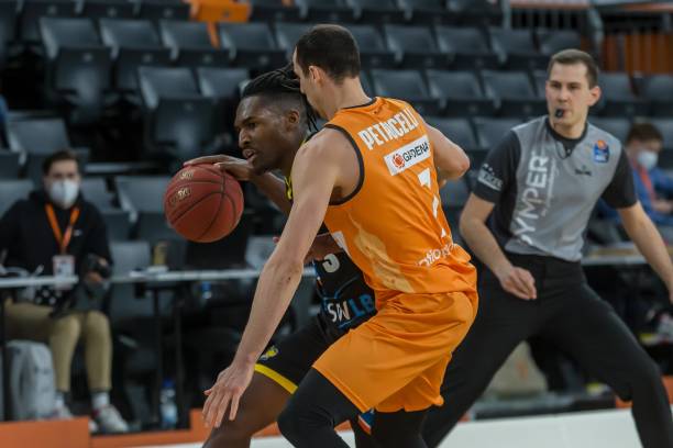 他们频繁的 他们频繁的